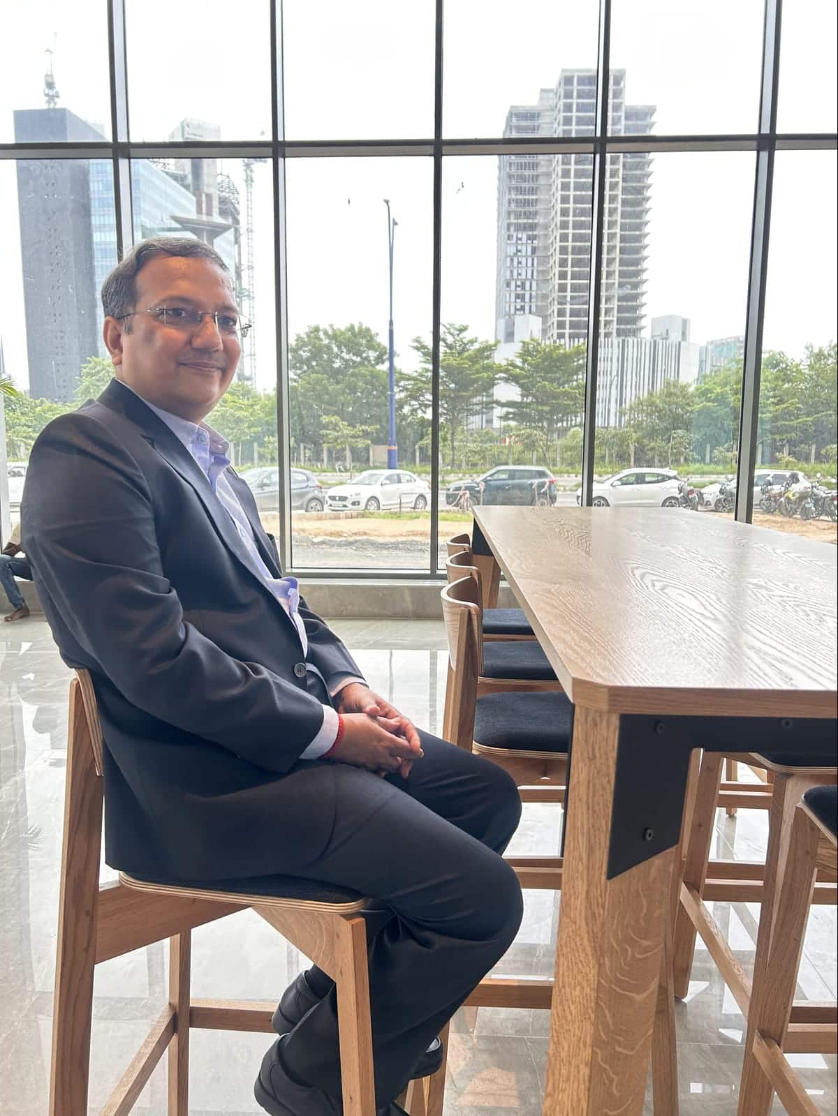 About GiftCityAdvisor | GIFT City Advisory Service 17 Gaurang Patel Senior Officer GiftCityAdvisor 02